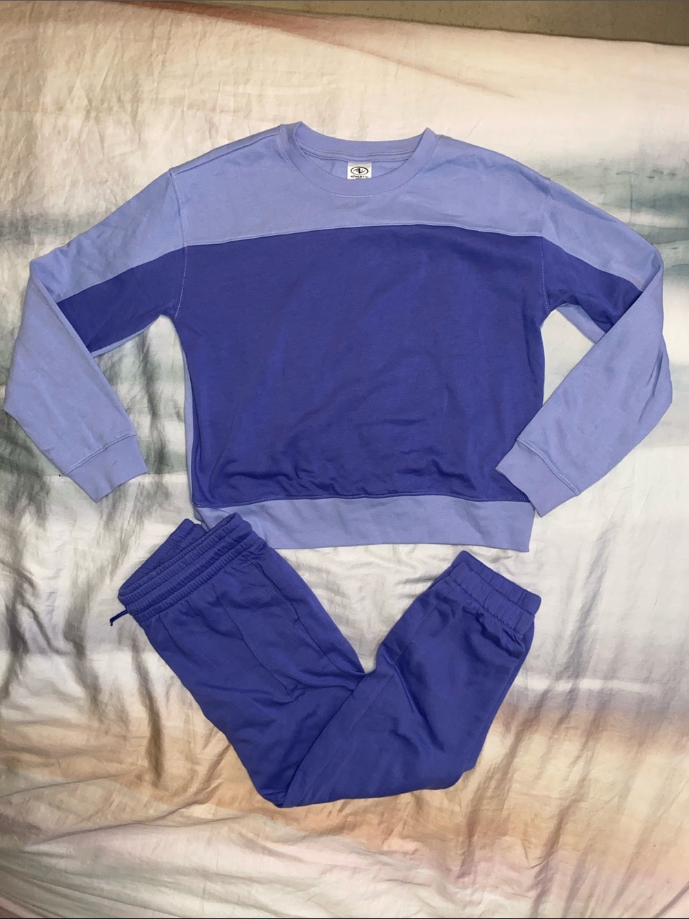 Athletic Works Kids Two-Tone Purple Crewneck Sweatshirt and Jogger Set Size L/XL
